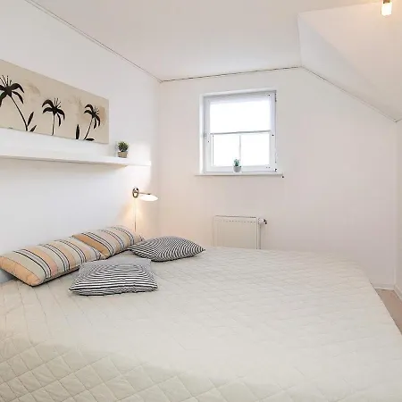 Xxxv Apartment *